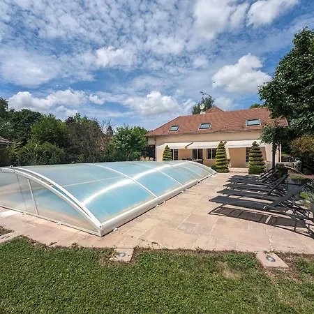 Maison Spacieuse En Village, Equipee Et Confortable, Avec Acces Riviere Et Garage. - Fr-1-611-93 Ferienhaus