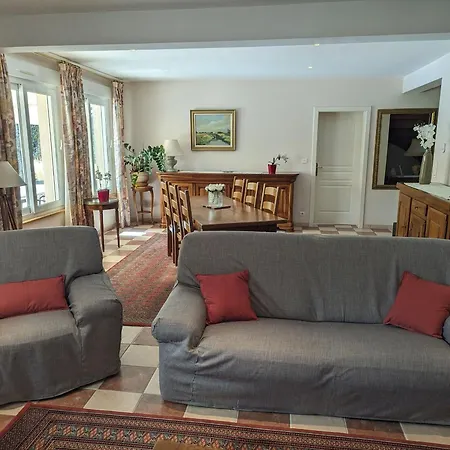 Ferienhaus Maison Spacieuse En Village, Equipee Et Confortable, Avec Acces Riviere Et Garage. - Fr-1-611-93 Louvemont