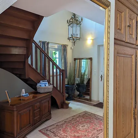 Ferienhaus Maison Spacieuse En Village, Equipee Et Confortable, Avec Acces Riviere Et Garage. - Fr-1-611-93