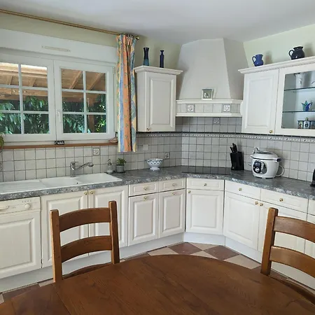 Maison Spacieuse En Village, Equipee Et Confortable, Avec Acces Riviere Et Garage. - Fr-1-611-93 Ferienhaus Louvemont